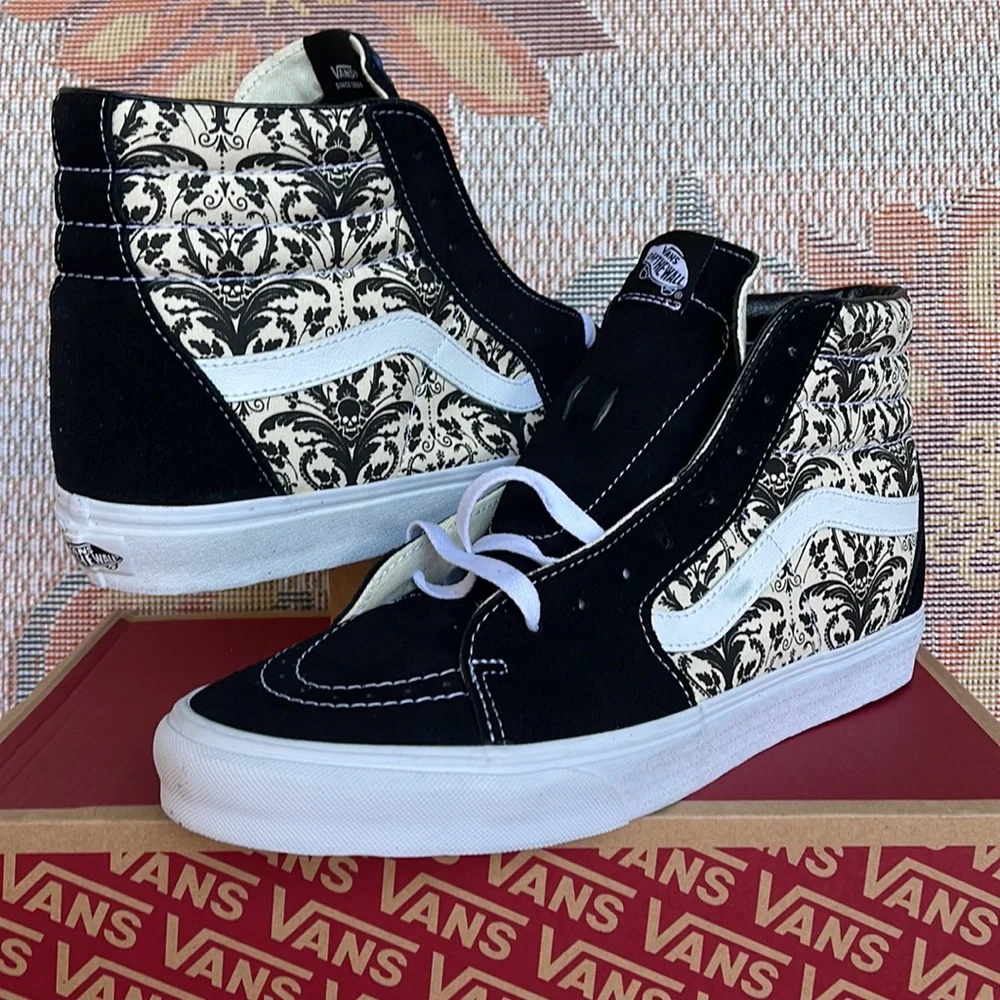 Vans Sk8-Hi
Skull Tapestry Black/Bone
VN0A7Q5N95X
Men’s sneakers - Picture 9 of 16